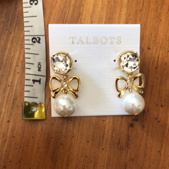 NWT Talbots bow tie pearl gold tone earrings with faux crystal - Picture 3 of 3